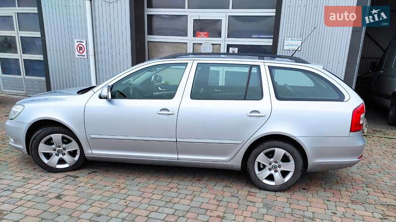 Универсал Skoda Octavia 2010 в Сарнах