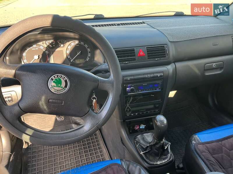 Лифтбек Skoda Octavia 2002 в Чорткове