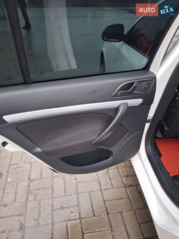 Лифтбек Skoda Octavia 2010 в Конотопе фото 13 Лифтбек Skoda Octavia 2010 в Конотопе