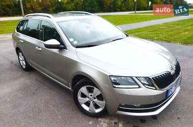 Универсал Skoda Octavia 2019 в Звягеле
