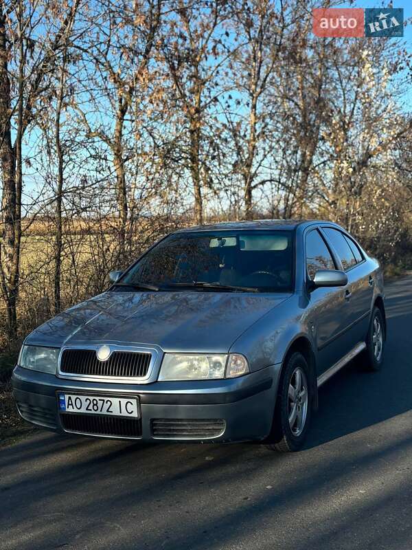 Лифтбек Skoda Octavia 2004 в Виноградове