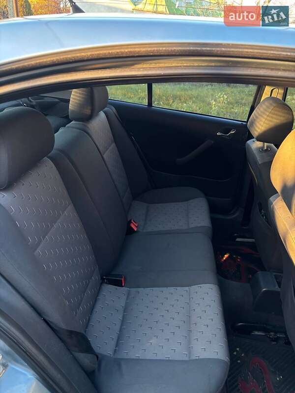 Лифтбек Skoda Octavia 2004 в Виноградове