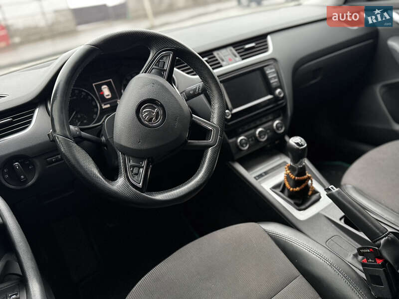 Универсал Skoda Octavia 2016 в Ивано-Франковске