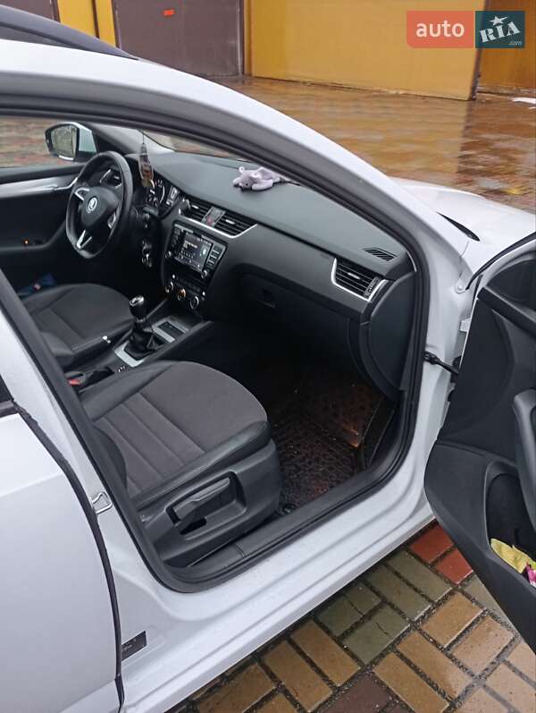 Універсал Skoda Octavia 2016 в Ізяславі