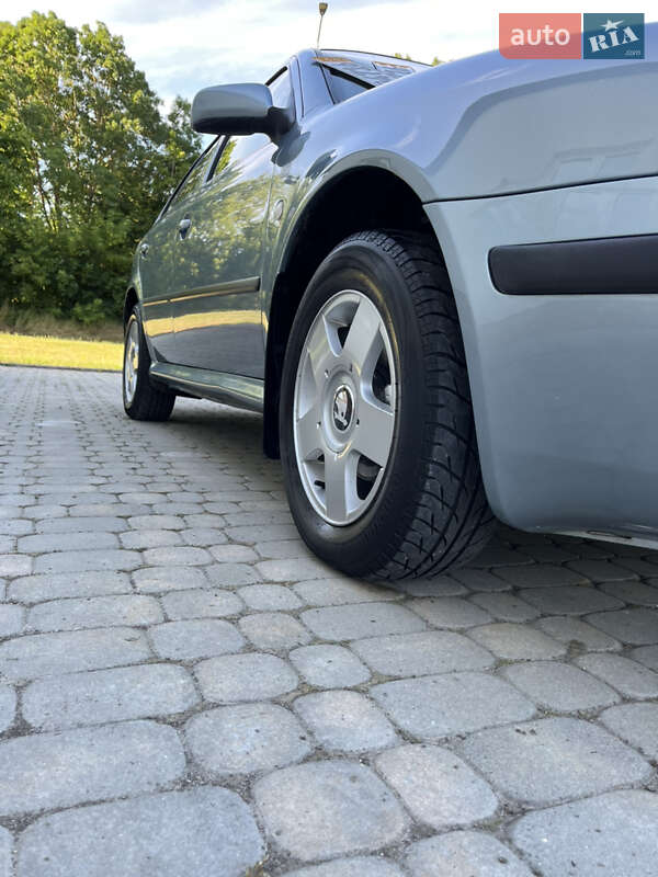 Ліфтбек Skoda Octavia 2003 в Теребовлі