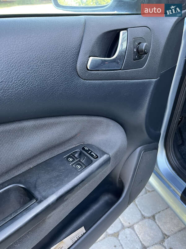 Ліфтбек Skoda Octavia 2003 в Теребовлі