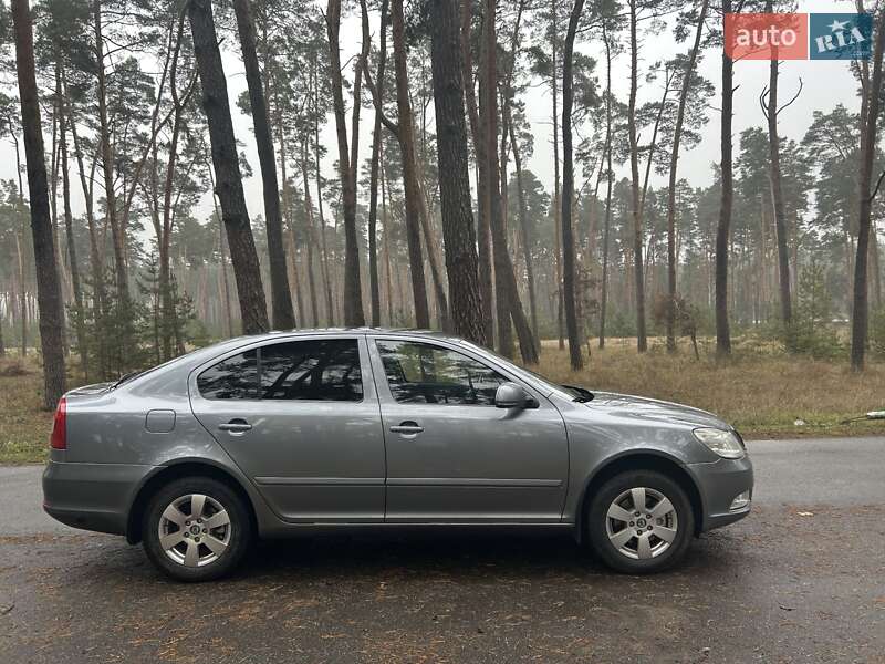 Лифтбек Skoda Octavia 2011 в Кропивницком