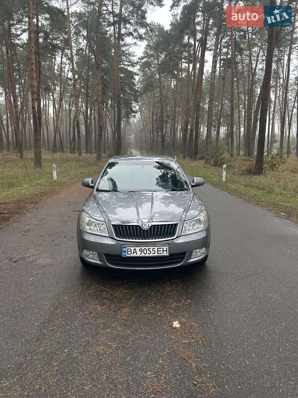 Лифтбек Skoda Octavia 2011 в Кропивницком