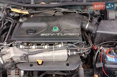 Лифтбек Skoda Octavia 2001 в Киеве