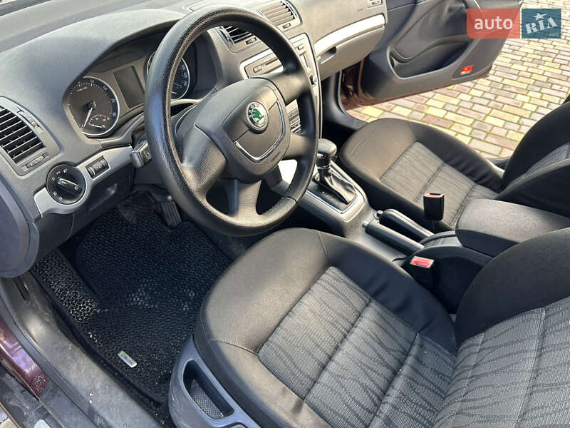 Лифтбек Skoda Octavia 2012 в Днепре