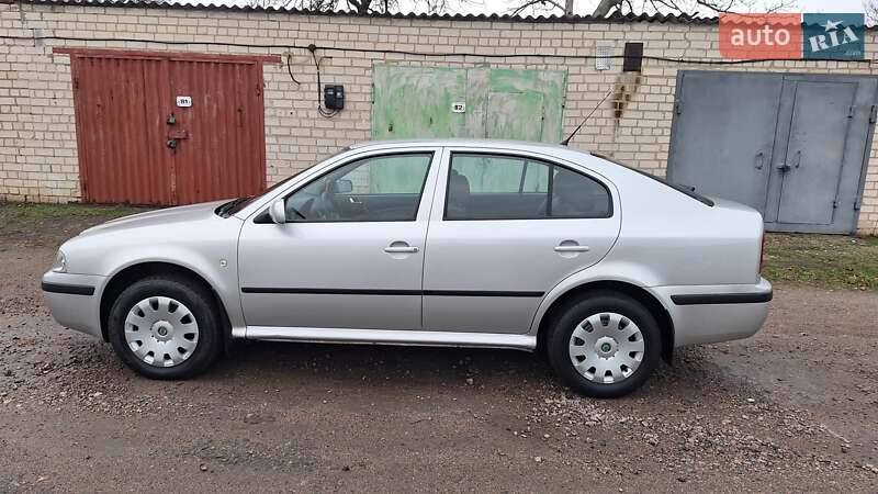 Ліфтбек Skoda Octavia 2006 в Смілі