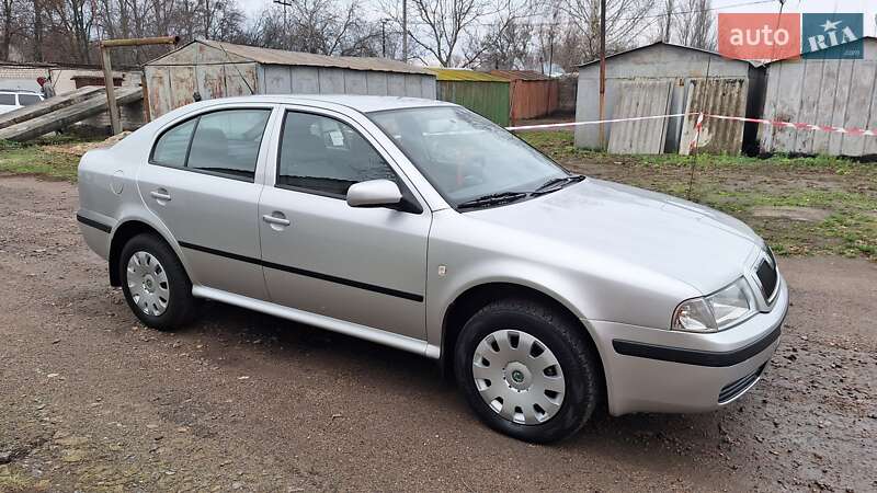 Ліфтбек Skoda Octavia 2006 в Смілі