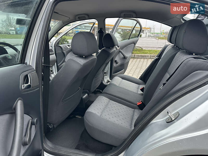 Лифтбек Skoda Octavia 2009 в Виннице