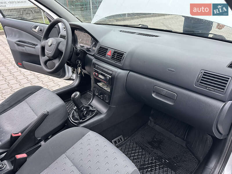 Лифтбек Skoda Octavia 2009 в Виннице