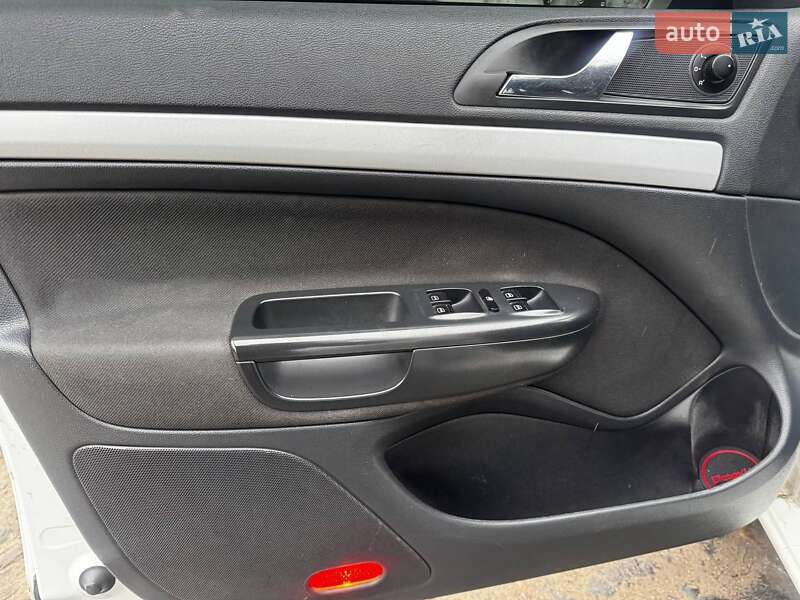 Лифтбек Skoda Octavia 2012 в Ахтырке