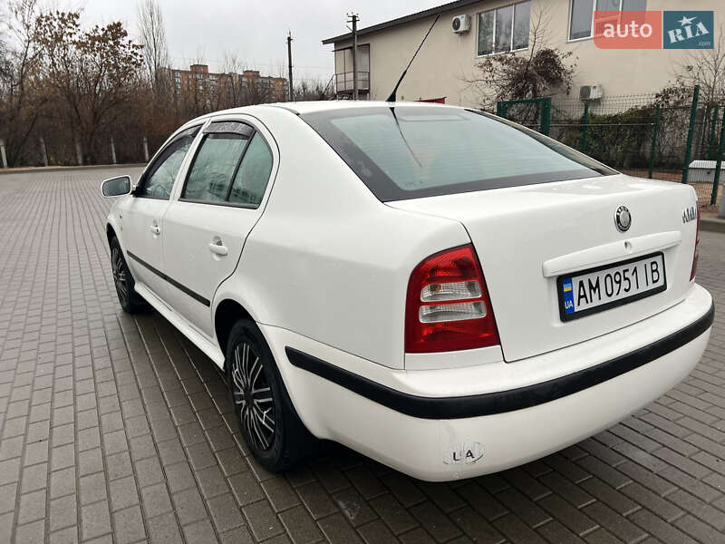 Лифтбек Skoda Octavia 2002 в Житомире