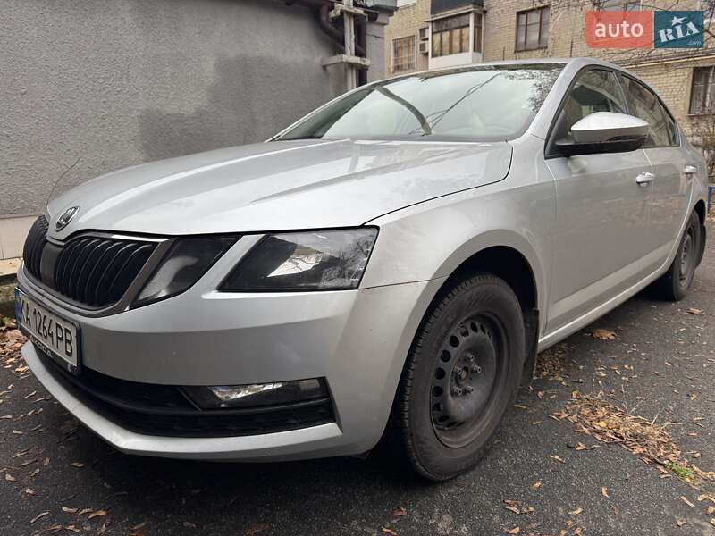 Лифтбек Skoda Octavia 2019 в Киеве