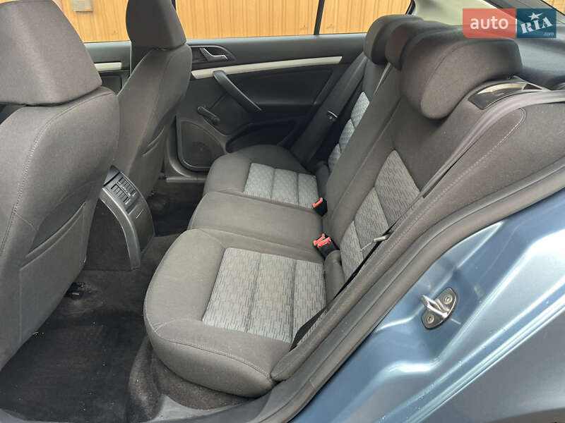 Лифтбек Skoda Octavia 2009 в Ахтырке