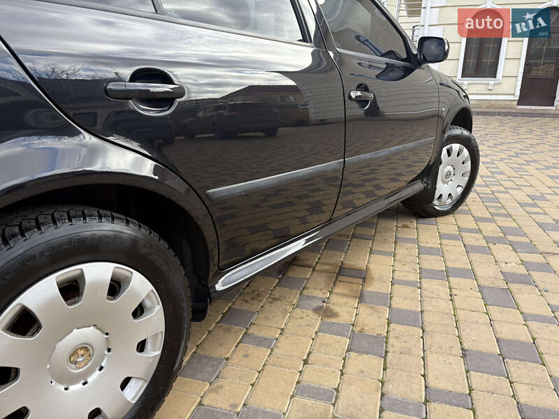 Лифтбек Skoda Octavia 2008 в Могилев-Подольске