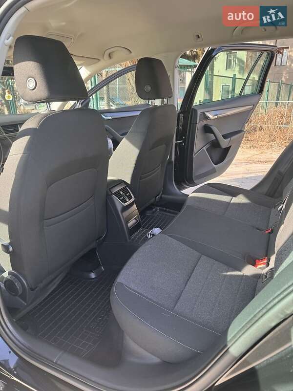 Универсал Skoda Octavia 2019 в Киеве