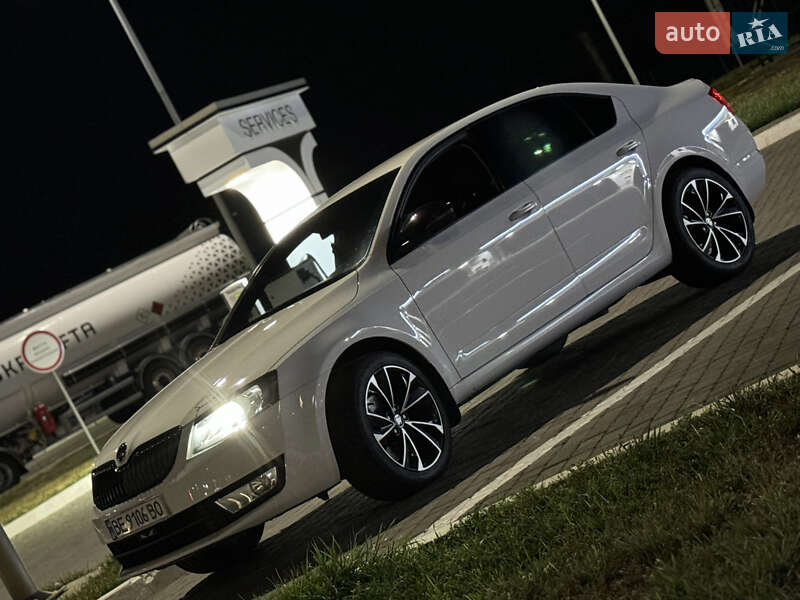 Лифтбек Skoda Octavia 2016 в Николаеве
