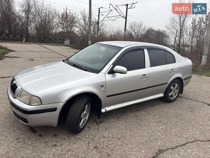 Лифтбек Skoda Octavia 2003 в Барышевке