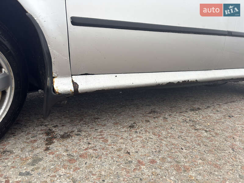 Лифтбек Skoda Octavia 2003 в Барышевке