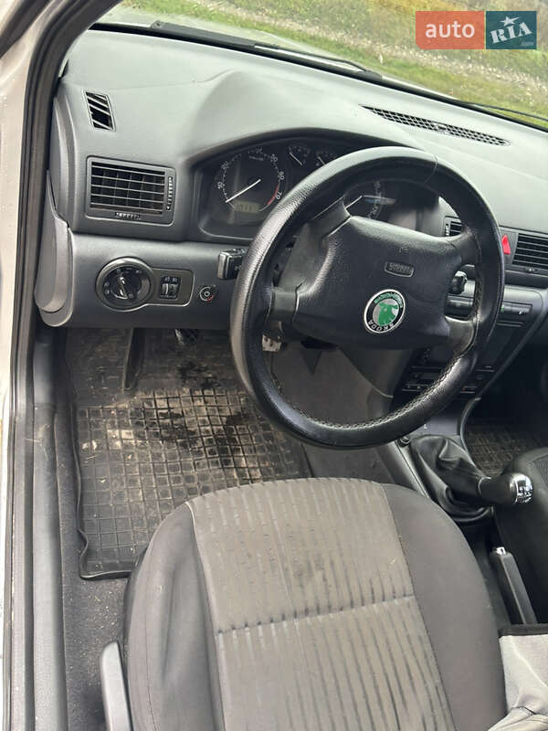 Лифтбек Skoda Octavia 2003 в Барышевке