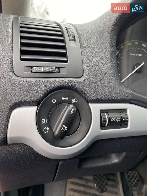 Ліфтбек Skoda Octavia 2008 в Рівному