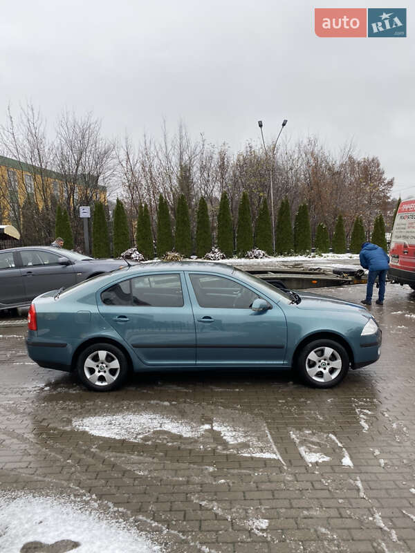 Лифтбек Skoda Octavia 2008 в Ровно