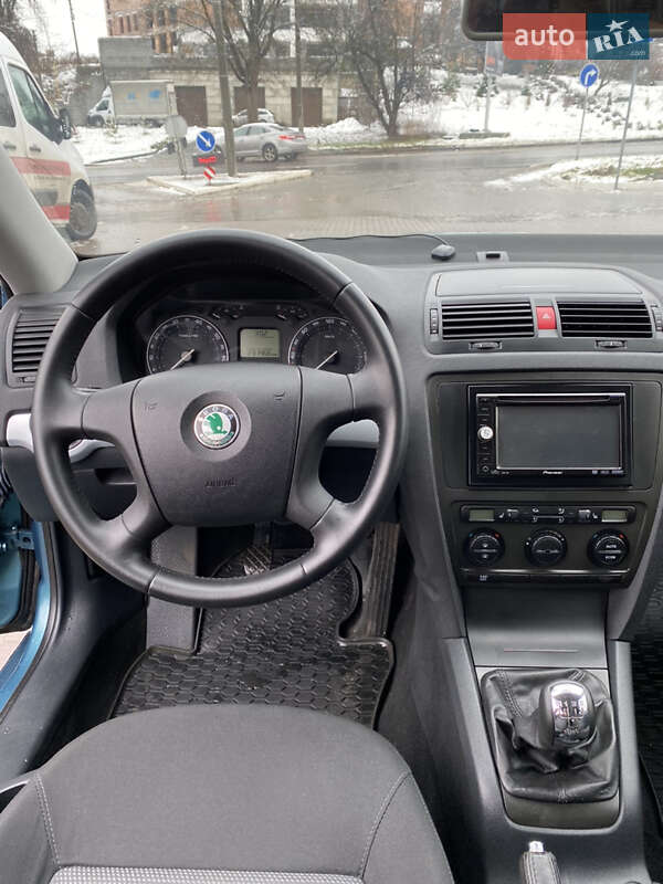 Лифтбек Skoda Octavia 2008 в Ровно