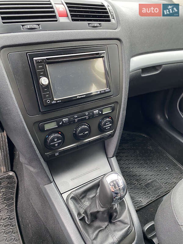 Лифтбек Skoda Octavia 2008 в Ровно