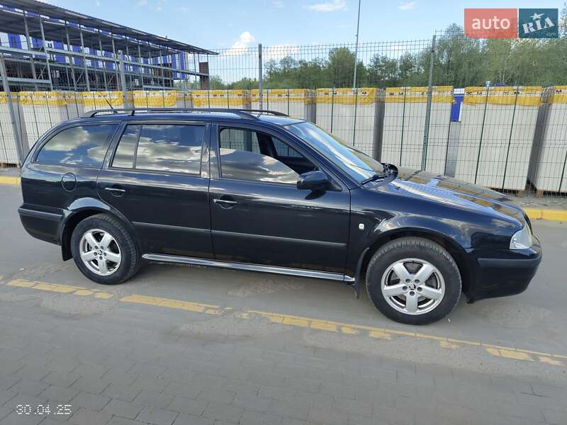 Універсал Skoda Octavia 2006 в Сумах