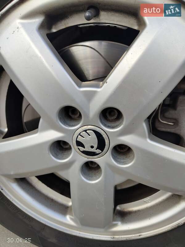 Універсал Skoda Octavia 2006 в Сумах