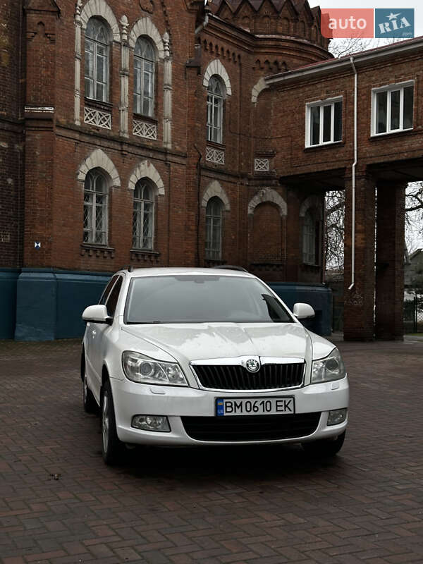 Універсал Skoda Octavia 2012 в Сумах