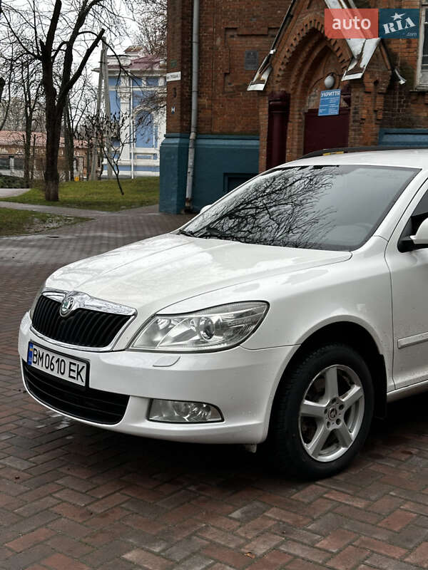 Універсал Skoda Octavia 2012 в Сумах