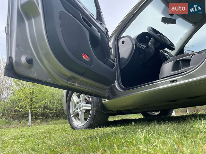 Ліфтбек Skoda Octavia 2006 в Хусті