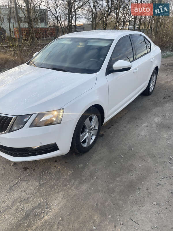 Лифтбек Skoda Octavia 2018 в Львове фото 8 Лифтбек Skoda Octavia 2018 в Львове