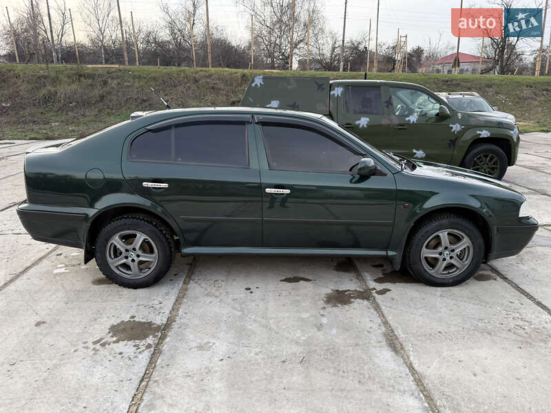 Ліфтбек Skoda Octavia 2000 в Ізюмі