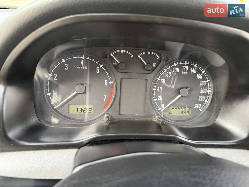 Ліфтбек Skoda Octavia 2000 в Ізюмі