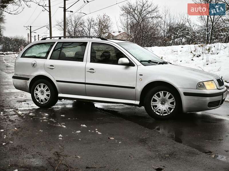 Универсал Skoda Octavia 2001 в Львове