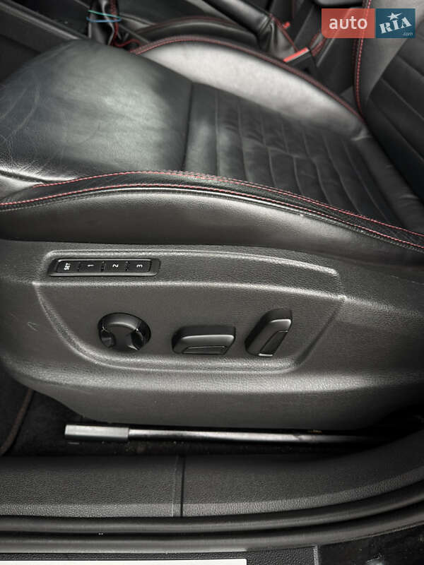 Универсал Skoda Octavia 2015 в Великой Багачке