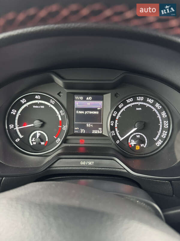 Универсал Skoda Octavia 2015 в Великой Багачке