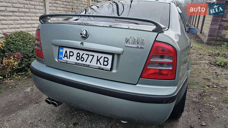 Лифтбек Skoda Octavia 2002 в Запорожье