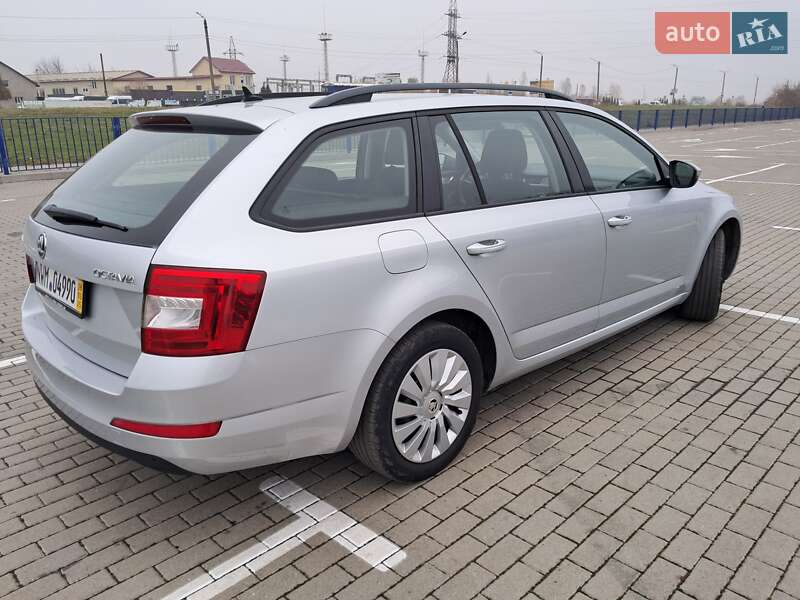Универсал Skoda Octavia 2016 в Нововолынске