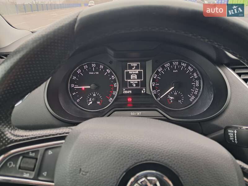 Универсал Skoda Octavia 2016 в Нововолынске