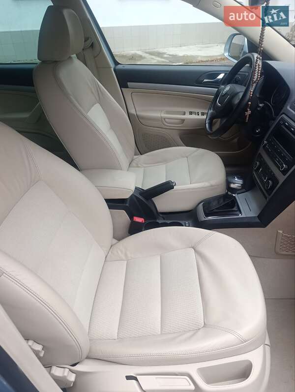 Универсал Skoda Octavia 2009 в Дубно