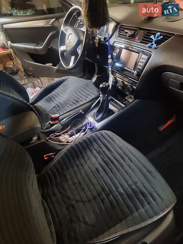 Универсал Skoda Octavia 2014 в Хмельницком