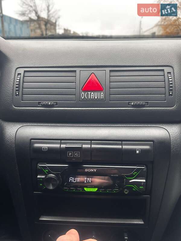 Ліфтбек Skoda Octavia 2006 в Харкові