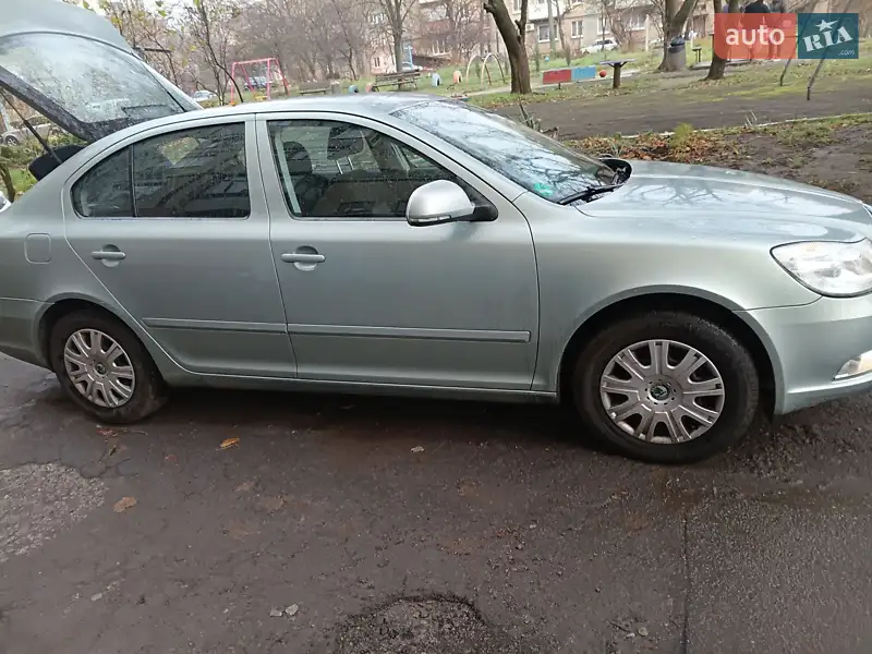 Skoda Octavia 2009 VIN TMBCJ61Z7A8006259 фото оголошення 2 з 40